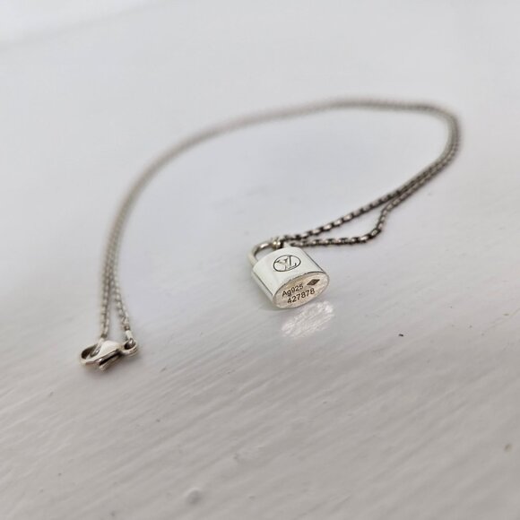 Louis Vuitton Lock It Silver Pedant Necklace for Unicef - Picture 7 of 9